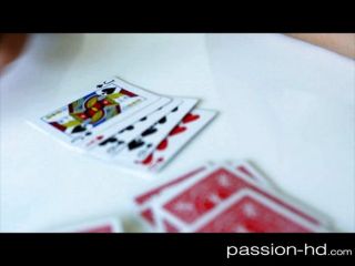 Leidenschaft-hd - Strip-poker Macht Zwei Mädchen Geil