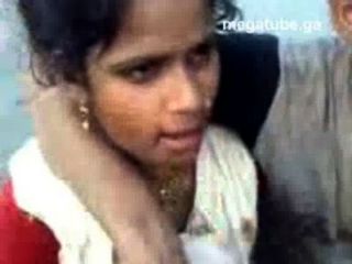 Nordindische Haryana Dorf Mädchen Brüste Gedrückt Outdoor