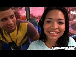 Runder Arsch Wunderschönes Gesicht Teen Latina Bekommt Einen Guten Doggystyle 15