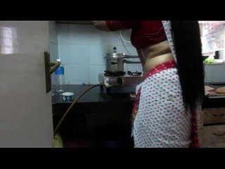 ▶ Leena Bhabhi Heiße Nabel Hausfrau 1