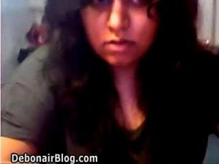 Sahiwal Mädchen Auf Webcam Zeigt Vermögenswerte