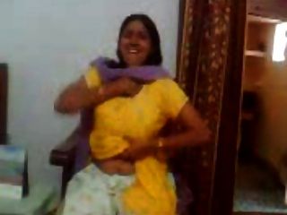 Indian Sex Video Eines Indischen Aunty Zeigt Ihre Großen Brüste