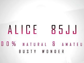 Alice 85jj - Große Brüste Und Sexy Füße In High Heels