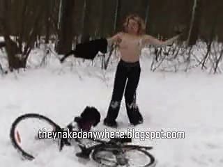 Heißes Mädchen Nackt Im Schnee