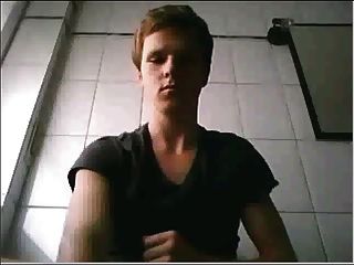 Deutscher Junge Mastrubiert Auf Webcam