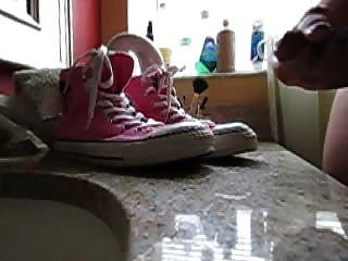 Slo Mo Cum Auf Sneakers (rosa Converse Chucks.)