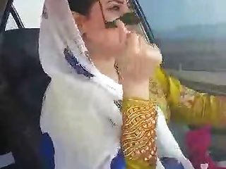Iranische Sexy Hijab Milf Tanzen Im Auto Ahvaz Stadt