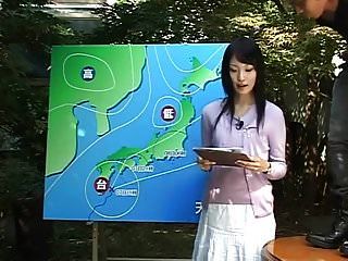 Japanischer Japanischer Weiblicher Nachrichtenanker?