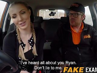 Georgie Lyall Reitet Ryan Ryder Im Auto