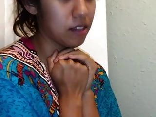 Mexikanisches Mädchen Melkt Ihre Titten